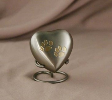 Hin Heart Display Pet keepsake from Hindman Funeral Homes, Inc.