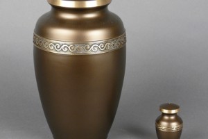 Photo of Carthage Urn from Hindman Funeral Homes