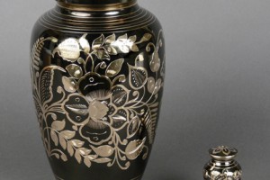 Photo of Valley Forge Urn from Hindman Funeral Homes