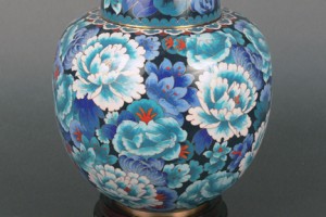 Photo of China urn from Hindman Funeral Homes & Crematory, Inc.