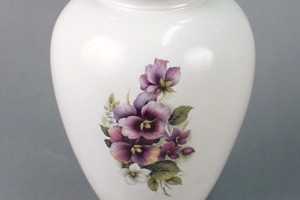 Photo of Tivoli urn from Hindman Funeral Homes & Crematory, Inc.