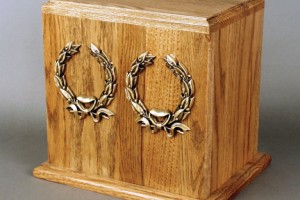 Photo of Oakwood Wreath urn from Hindman Funeral Homes & Crematory, Inc.